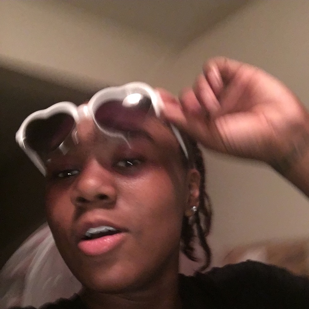 Meet your Posher, Lahmya